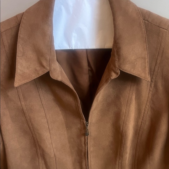 Women’s Brown Suede Zip-Front Jacket - Picture 5 of 5